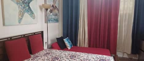 1 bedroom, in-room safe, free WiFi, bed sheets