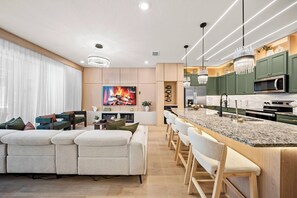 Interior - Beautifully Renovated 5-Bedroom Villa w/ Pool Near Disney (Davenport)