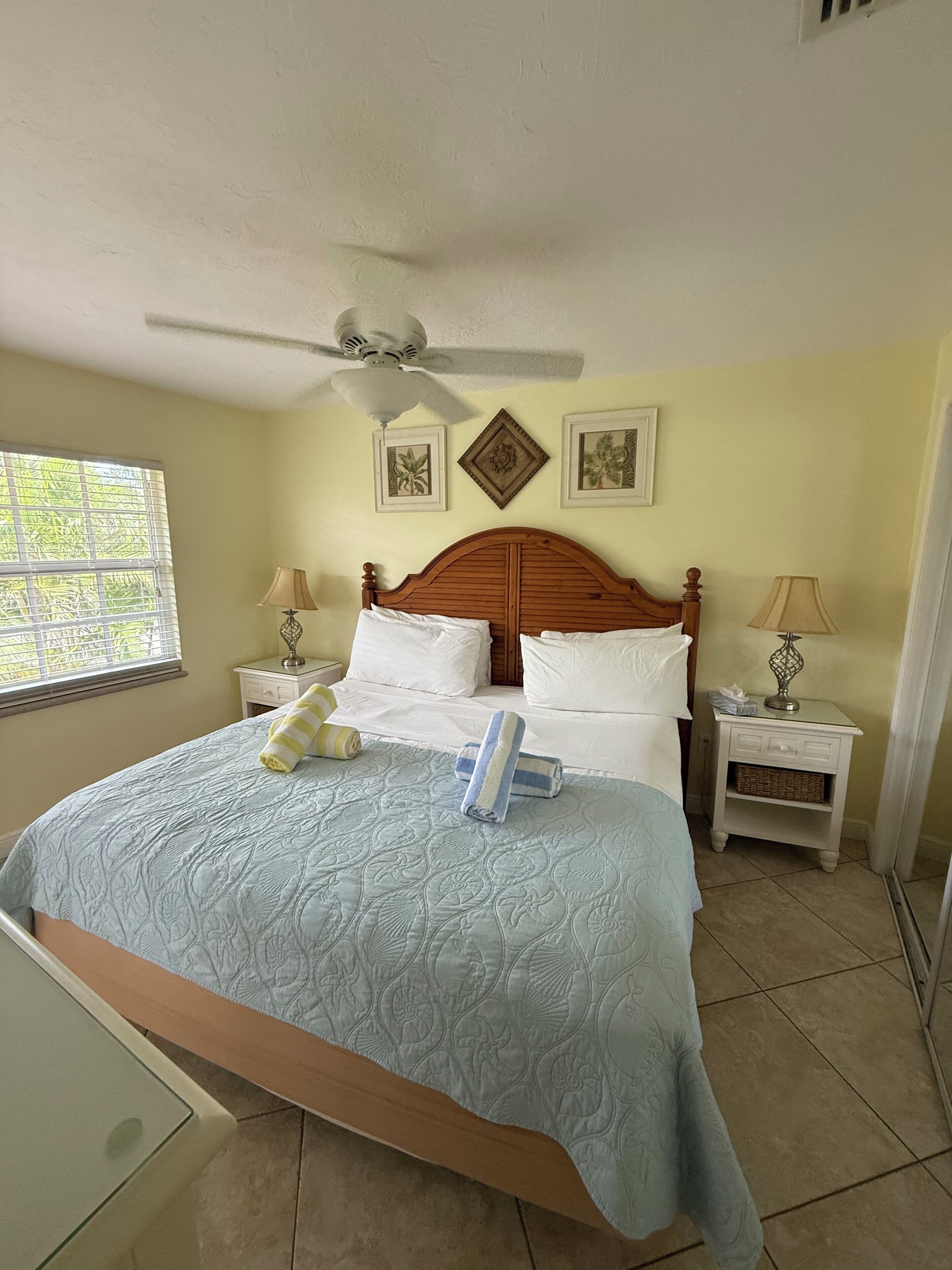 Bügeleisen/Bügelbrett, kostenloses WLAN, Bettwäsche