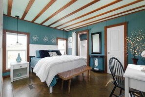 3 habitaciones, tabla de planchar con plancha, wifi y ropa de cama 