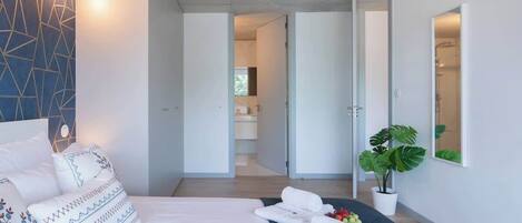 2 chambres, fer et planche Ă repasser, Wi-Fi, literie fournie