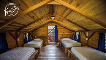 Cabane | 1 chambre, coffres-forts dans les chambres, Wi-Fi gratuit, draps fournis