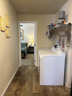 2 bedrooms, iron/ironing board, travel cot, free WiFi