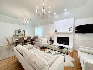 Smart-tv en een open haard