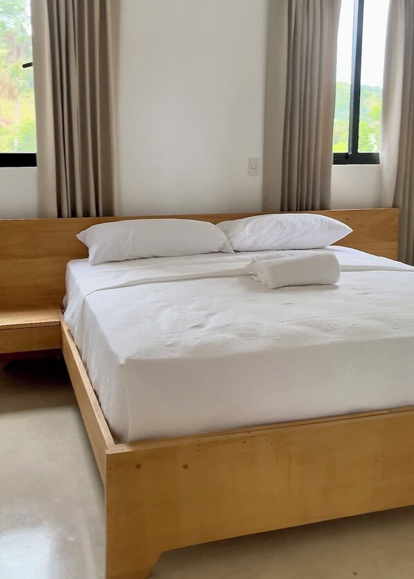 6 dormitorios, tabla de planchar con plancha, wifi y ropa de cama
