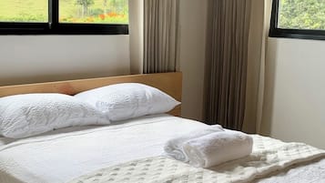 6 chambres, fer et planche Ă  repasser, Wi-Fi, draps fournis