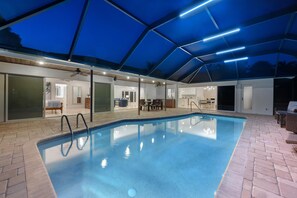 Piscina all'aperto, una piscina riscaldata