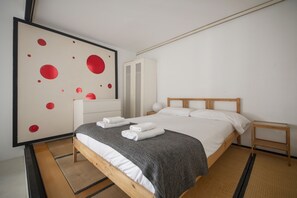 1 bedroom, iron/ironing board, free WiFi