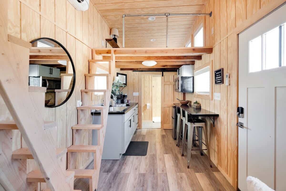 Kühlschrank, Toaster, Kochgeschirr/Geschirr/Besteck