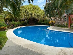 Outdoor pool - Casa Arena Ixtapa Zihuatanejo ¡A 5 Minutos de la Playa de la Zona Hotelera! (ixtapa)