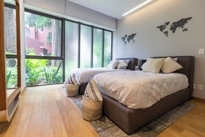 3 chambres, coffre-fort, fer et planche à repasser, lit de bébé portatif