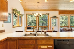 Interior - Lone Pine Retreat | Big Sky | Pet Friendly! (Big Sky)