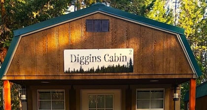 Diggins Cabin 2 -  Restrooms and Showers are only a short walk away.