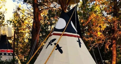 Raven’s Myth - Luxury Glamping 16' Tipi - Restrooms and Showers are only a short walk away.