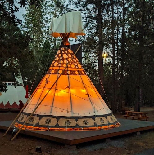 Sky Spirit -Luxury Glamping 18' Tipi -  Restrooms and Showers are only a short walk away.