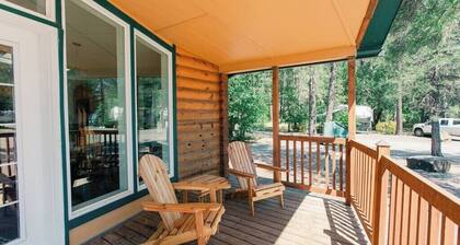 The Lodge - 3 bedroom, 2 bath large resort cabin