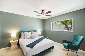 4 bedrooms, desk, iron/ironing board, free WiFi
