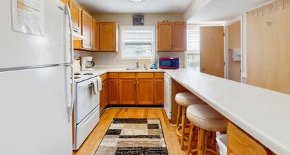 Across the street from beach access with pool & alfresco deck - dog-friendly