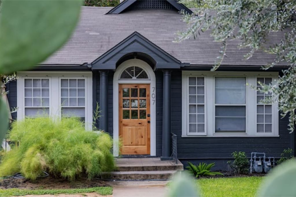 Luxury 3/2 Home Only Blocks From UT Campus
