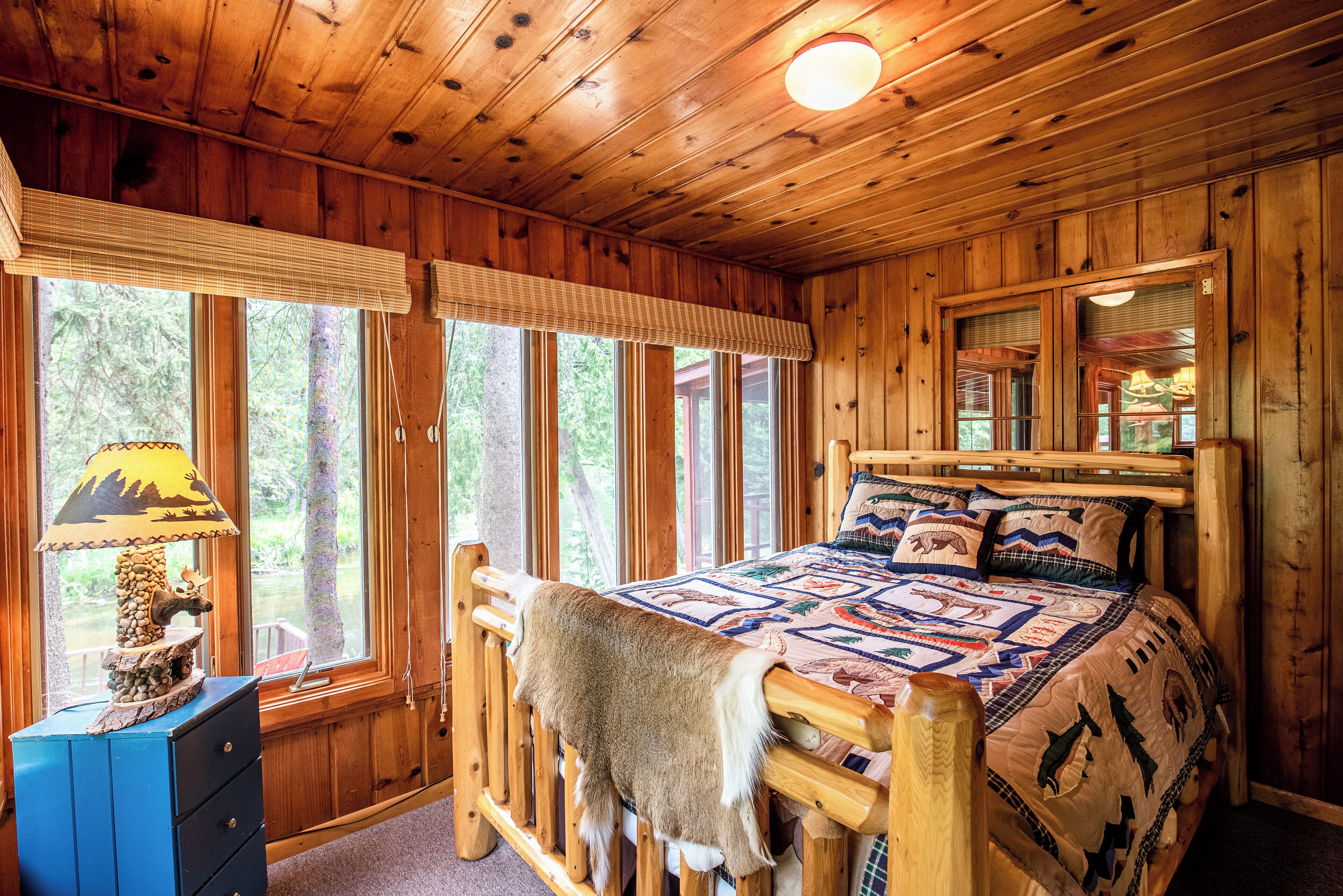 House | 3 bedrooms, iron/ironing board, free WiFi