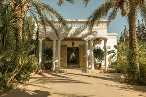 Fachada da propriedade