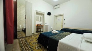 デスク、防音設備、WiFi (無料)、ベッドシーツ