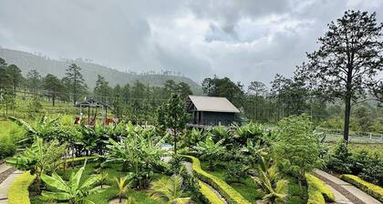 Tinyhouses and Tropical Gardens Con Paisaje a la Montaña, a 25 min del Airport