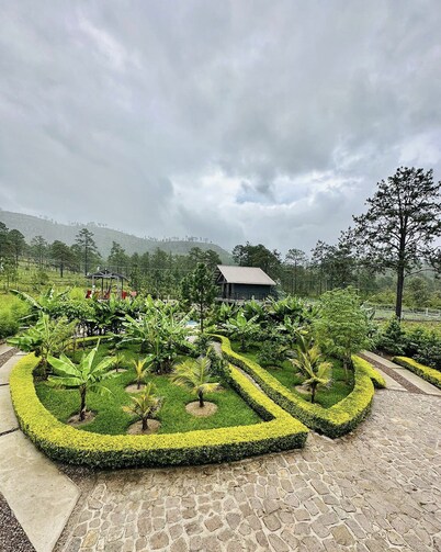 Tinyhouses and Tropical Gardens Con Paisaje a la Montaña, a 25 min del Airport