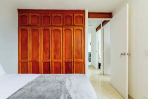 3 Schlafzimmer, Bügeleisen/Bügelbrett, WLAN, Bettwäsche