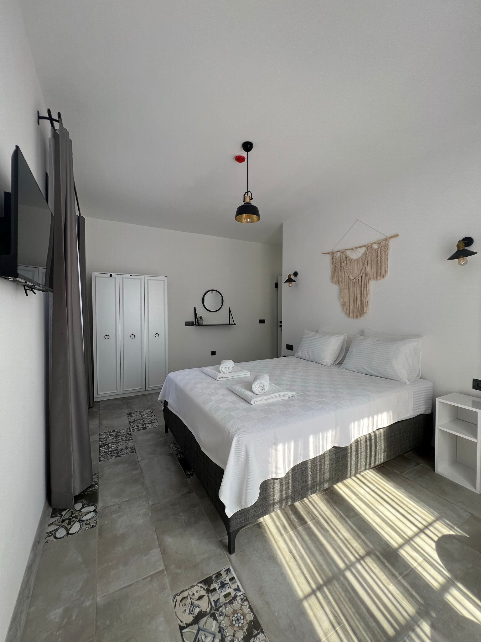 Phòng Deluxe | Két bảo mật tại phòng, màn/rèm cản sáng, phòng cách âm 