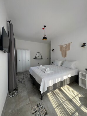 Caja de seguridad en la habitación y cortinas blackout