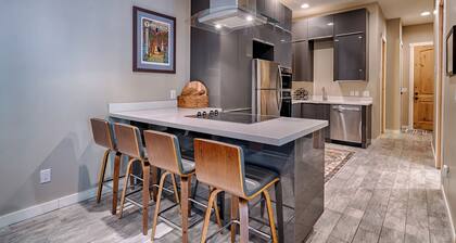 The Chic Cabin Apartment