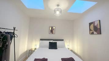 1 quarto, Wi-Fi de cortesia, roupa de cama