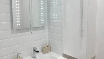 Free toiletries, towels
