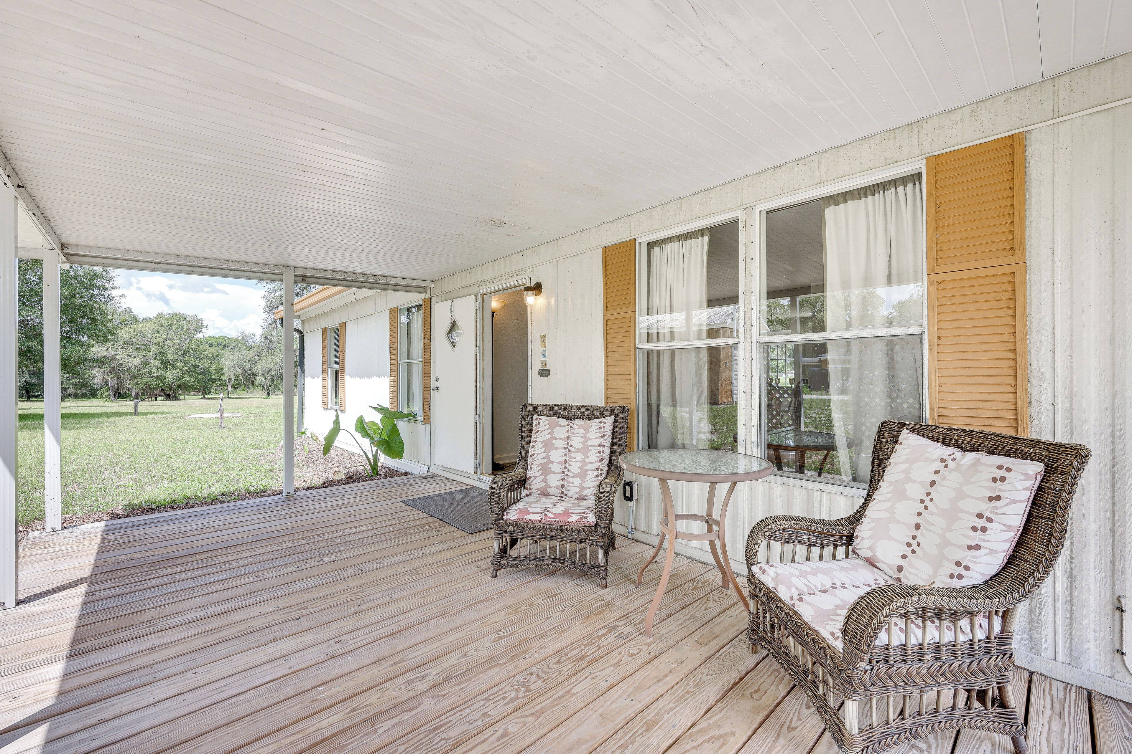 Quiet Crescent City Home w/ Fire Pit, Boat Parking