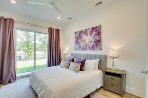 5 bedrooms, desk, iron/ironing board, WiFi