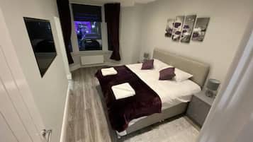 2 bedrooms, iron/ironing board, WiFi, bed sheets