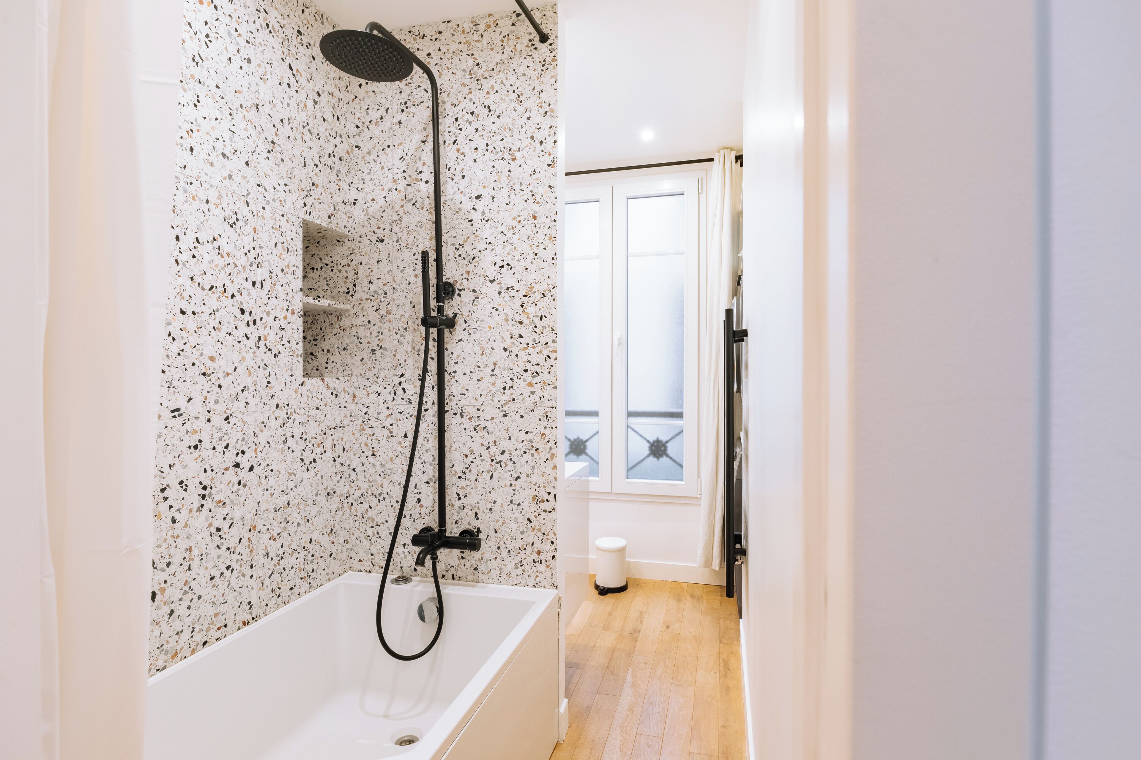 Douche, séchoir à cheveux