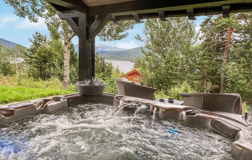 Nice home in Sykkylven with kitchen