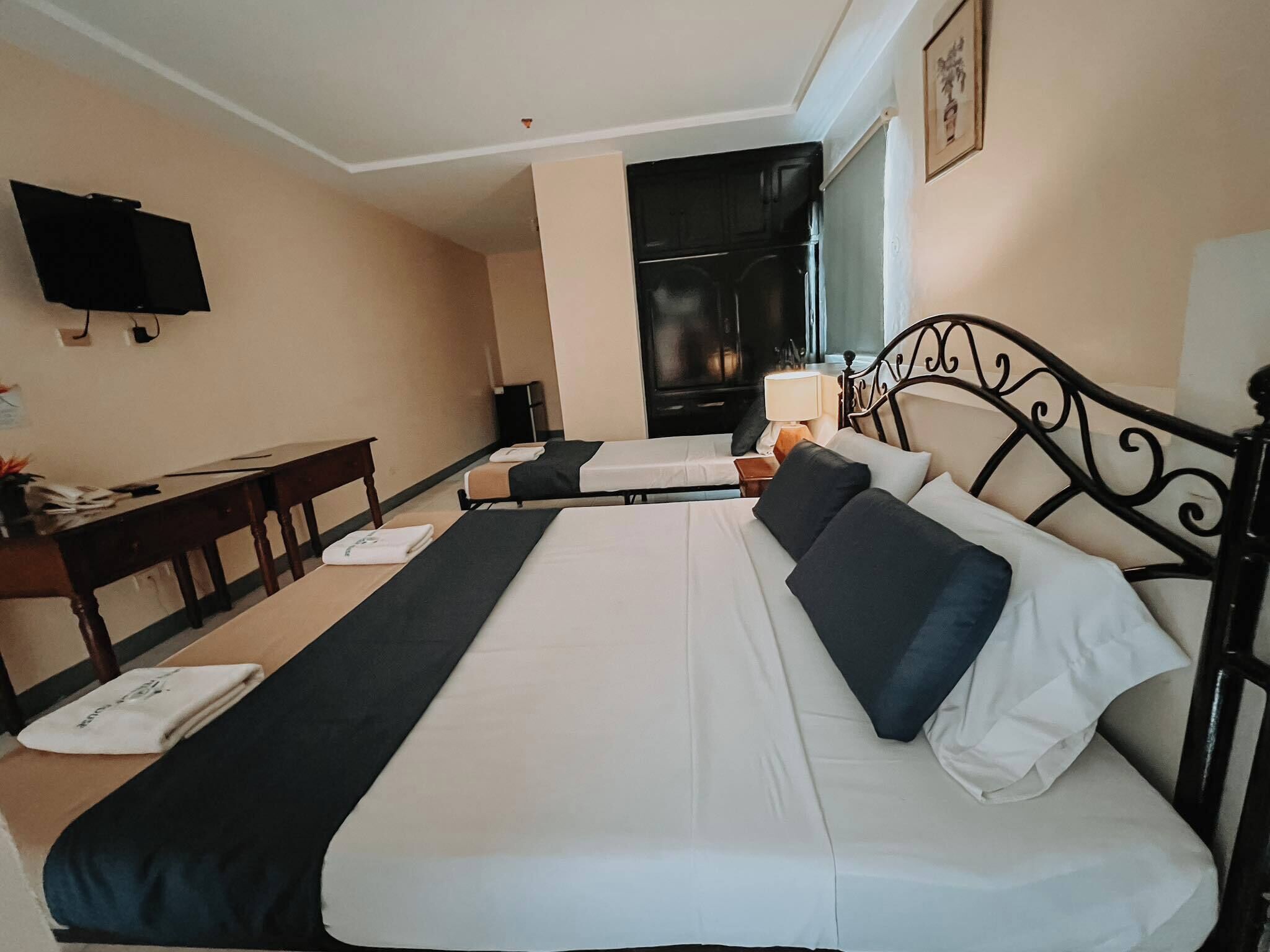 Deluxe-Suite, Mehrere Betten | 1 Schlafzimmer, Allergikerbettwaren, kostenloses WLAN