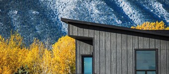 Shred Lodge - Luxurious modern home on the golf course with 180 degree views
