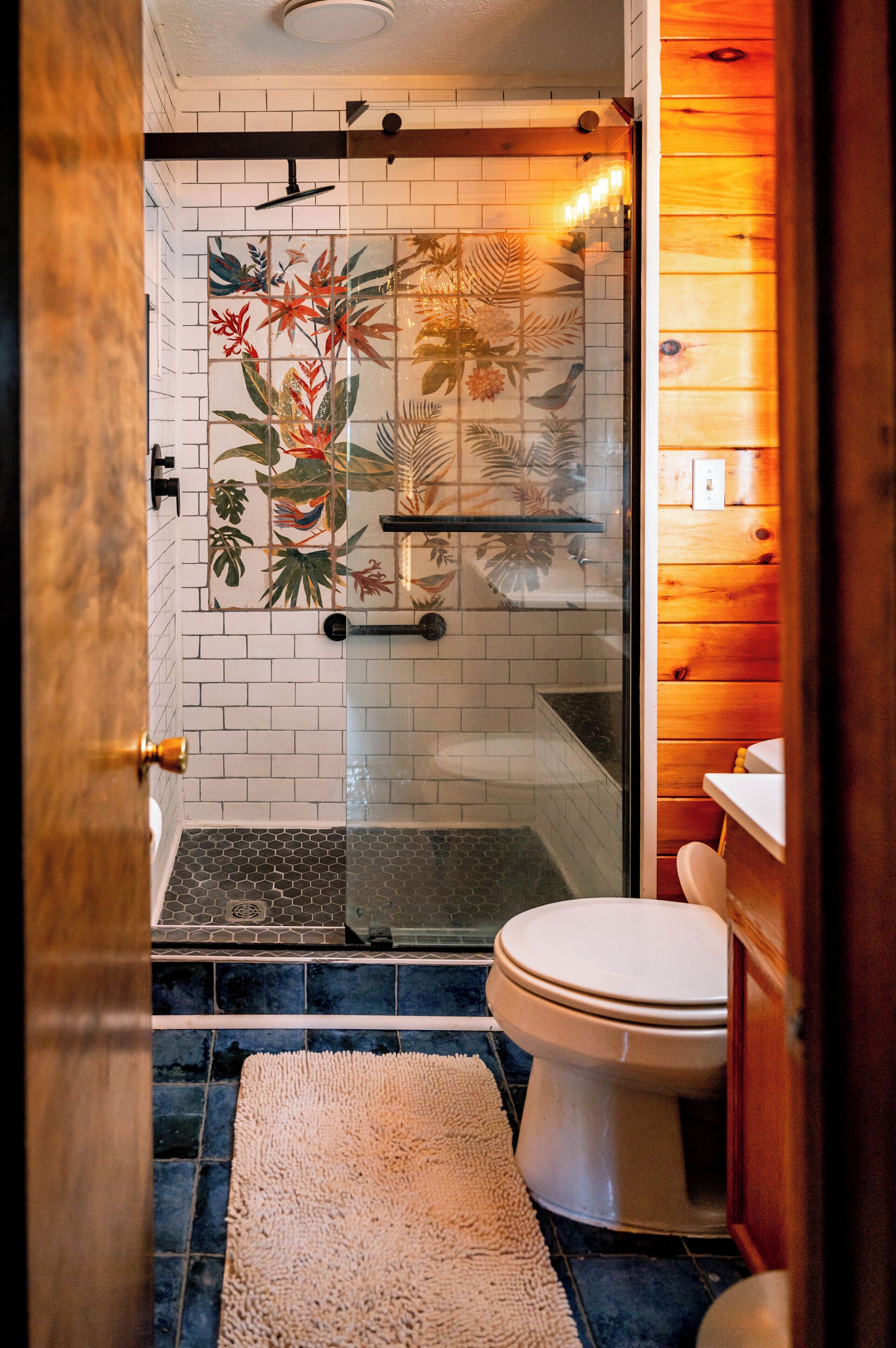 Shower, towels, soap, shampoo