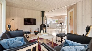 Smart-TV og peis
