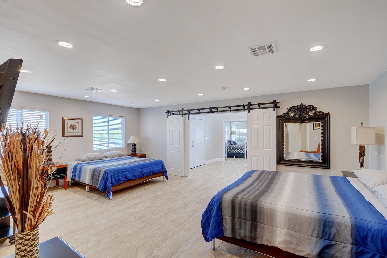 Photo - Private Vacation Villa with Vaulted Ceiling & Spacious Patio - 1646