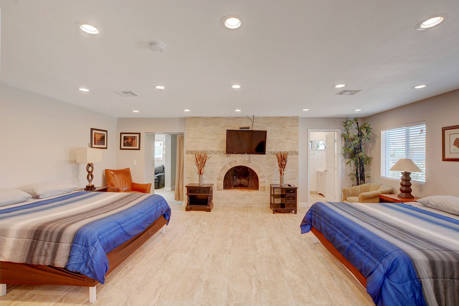 Photo - Private Vacation Villa with Vaulted Ceiling & Spacious Patio - 1646