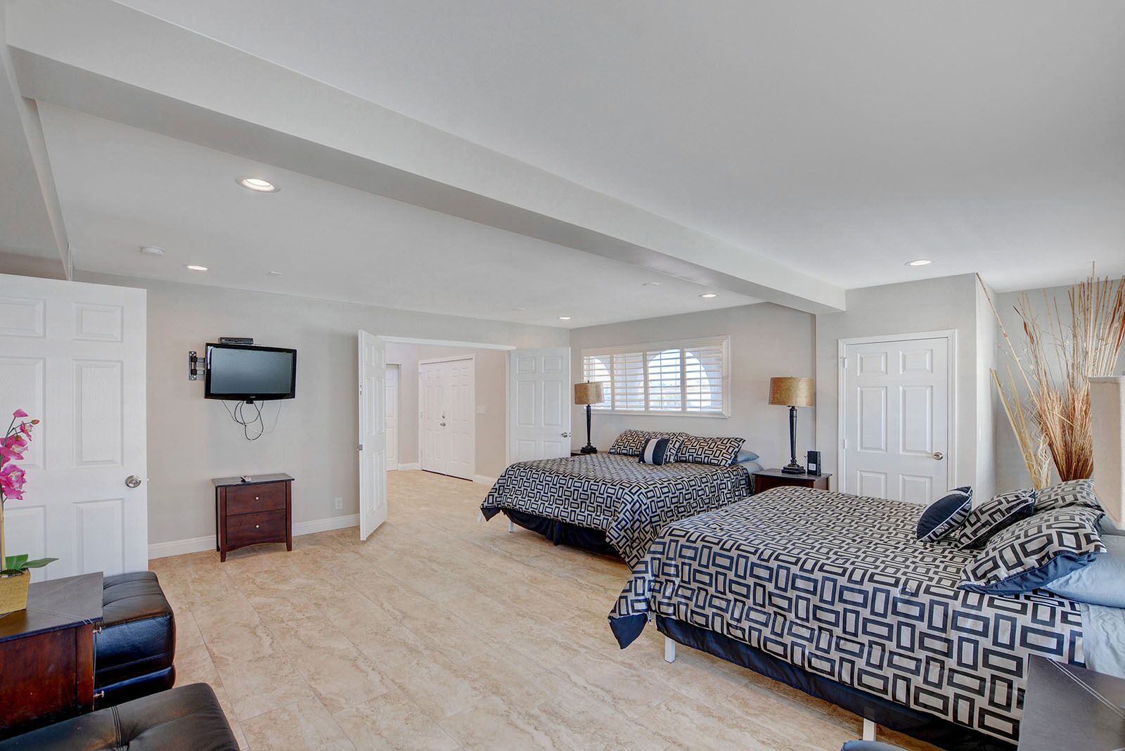 Photo - Private Vacation Villa with Vaulted Ceiling & Spacious Patio - 1646