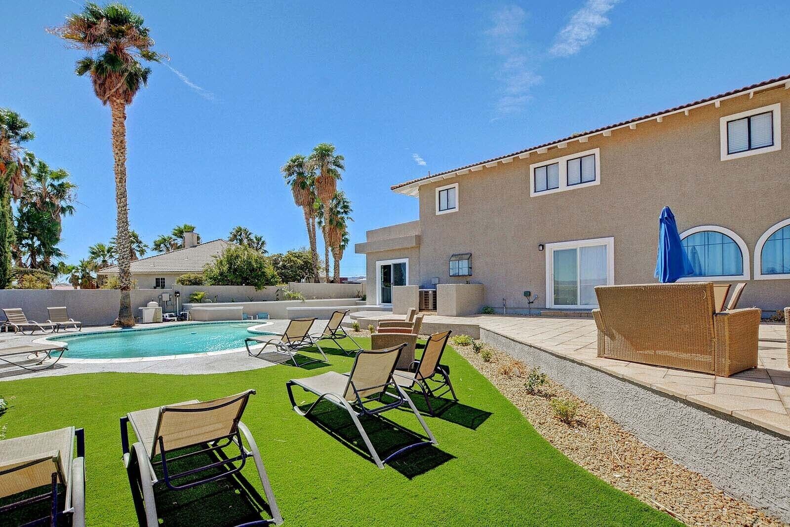 Photo - Private Vacation Villa with Vaulted Ceiling & Spacious Patio - 1646