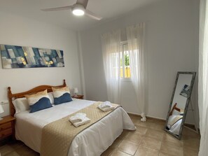 Family Double Room, 2 Bedrooms | Down duvets, memory-foam beds, free WiFi - Alojamiento Rural Al-mare (Conil de la Frontera)