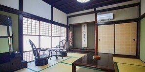 Ebisu Quadruple Room, Non Smoking | Down comforters, individually decorated, individually furnished, desk - ikuha bettei toraya  (Ukiha)