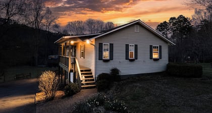 Smoky Mountain Bliss - Waterfront, Hot Tub, Game Room, Fire Pit, & Near Casino